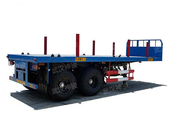 20-foot flatbed semi-trailer